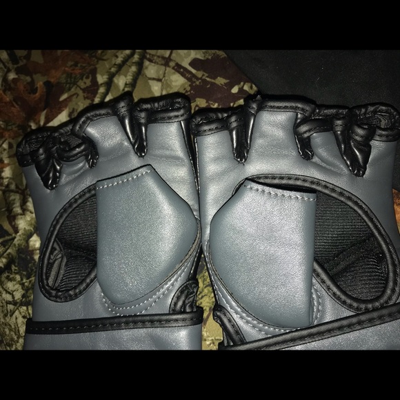 UFC gloves from Dicks Sporting goods - Picture 2 of 2